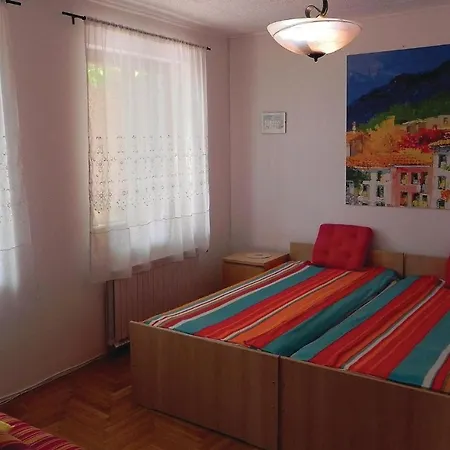 Stunning In With 2 Bedrooms And Wifi